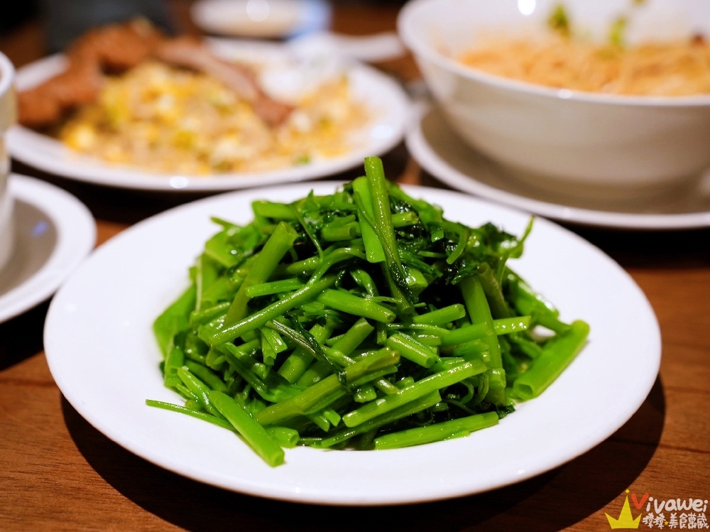 台北信義美食｜『鼎泰豐-台北101店』台北101最夯排隊店！觀光客必朝聖的小籠包名店！隱藏版吃法大公開！