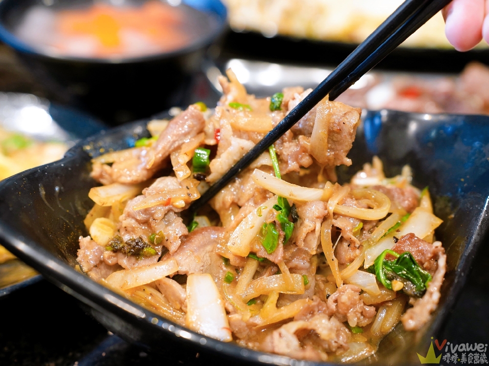 桃園中壢美食｜『紅品鐵板燒』健行科大週邊的平價鐵板燒～包手師傅親自料理～內用免費續菜&湯品及飲料喝到飽！