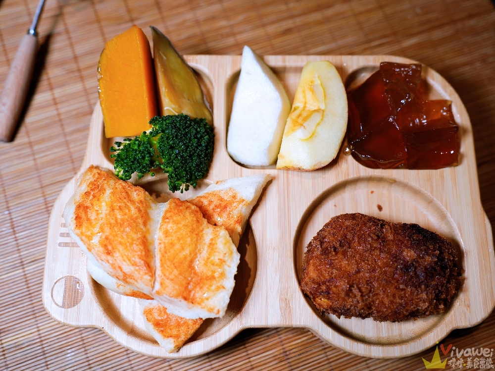 桃園中壢美食｜『蕃薯藤-TINA廚房 中壢壢景町店』點主餐即可享有半自助式健康豐盛餐！主打食當地/食當季/食有機！