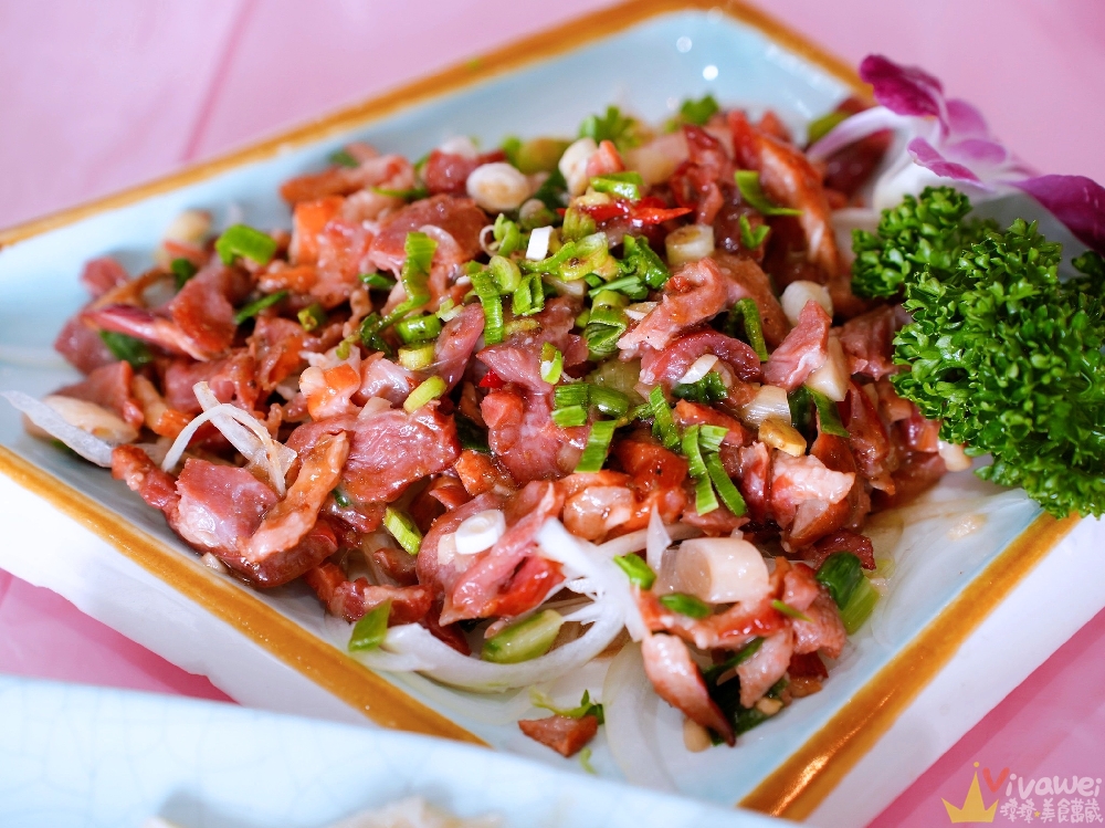 宜蘭壯圍美食｜『大仁哥蔗香脆皮桶仔雞-旗艦總店』多人聚餐合菜餐廳~招牌甘蔗脆皮桶仔雞須提前預訂！