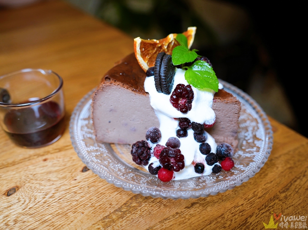 桃園中壢美食|『旿野曜初Café Brunch』質感系咖啡廳~好吃的韓國辣雞奶油麵&巧克力巴斯克蛋糕~很適合聚餐~約會~拍美照! 桃園中壢美食|『旿野曜初Café Brunch』質感系咖啡廳~好吃的韓國辣雞奶油麵&巧克力巴斯克蛋糕~很適合聚餐~約會~拍美照!