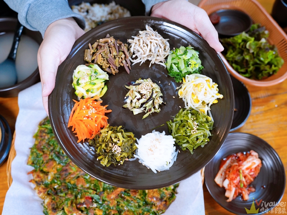 韓國釜山美食｜『옥이보리밥』在地隱藏版的大麥蔬菜拌飯~搭配現煎黃魚和海鮮煎餅~超澎湃的在地韓食餐廳！