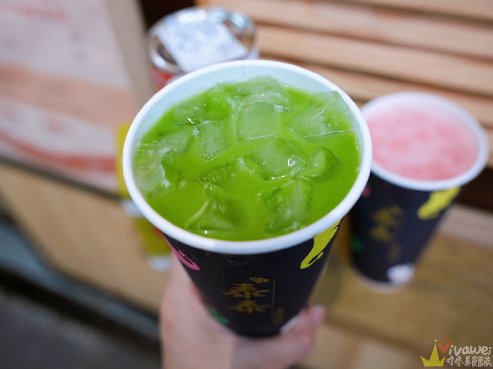 苗栗市美食｜『泰泰。泰式奶茶』火旁人市集必喝飲料！泰國進口手標茶葉現泡～香濃滑順又好喝～不死甜的泰式奶茶！