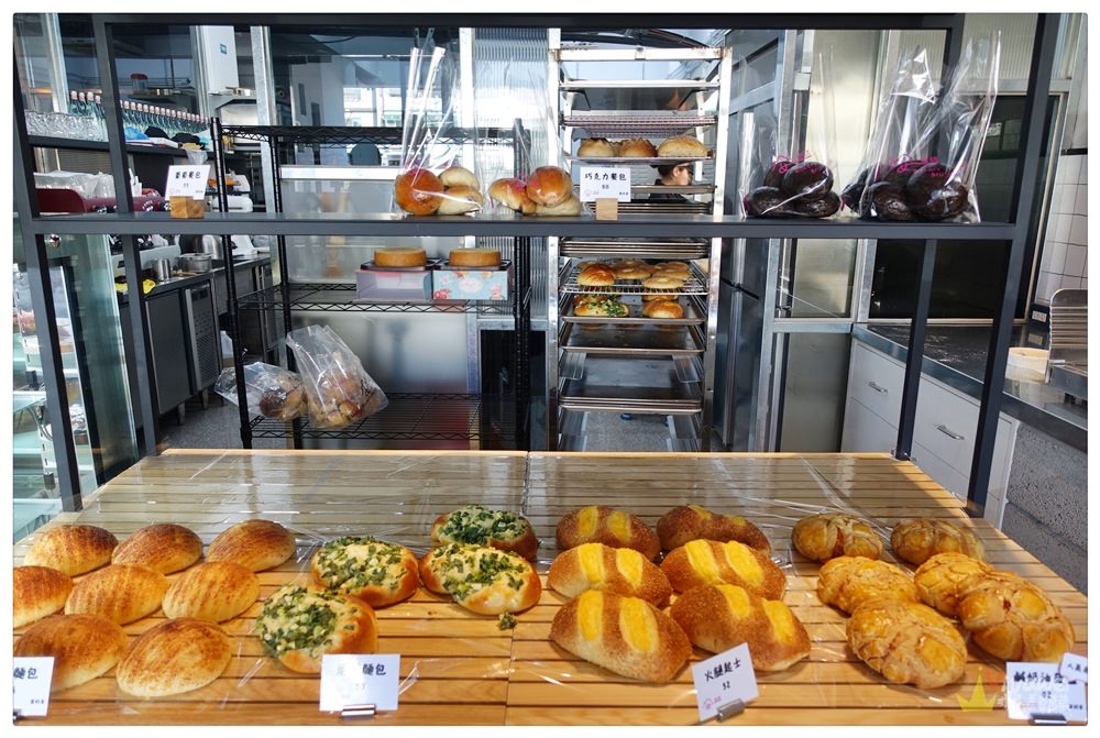 苗栗頭份美食｜『安烘焙』好吃的甜派和外帶麵包&販售brunch早午餐的咖啡廳