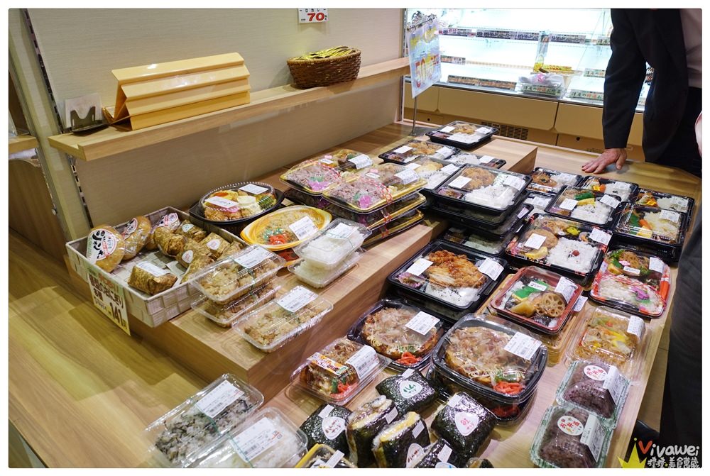 日本福岡美食｜『駅的惣菜』博多車站內超市-晚上八點半後有半額便當和下酒菜!