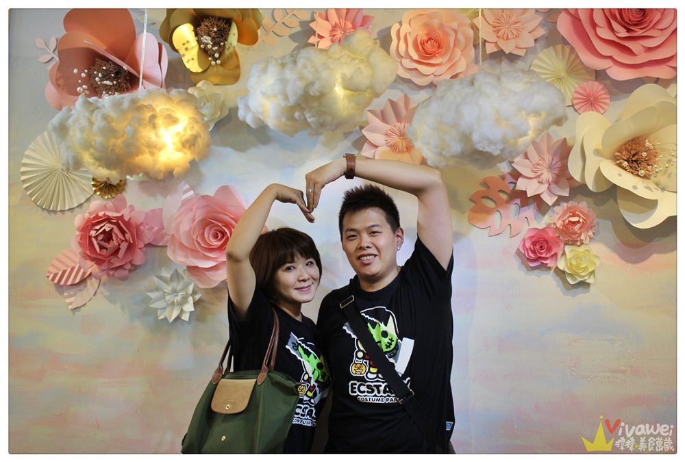 台中市西區美食｜『波莉牛牛』審計新村旁的小清新飲料店-還有夢幻棉花雲朵及花牆可以拍照!