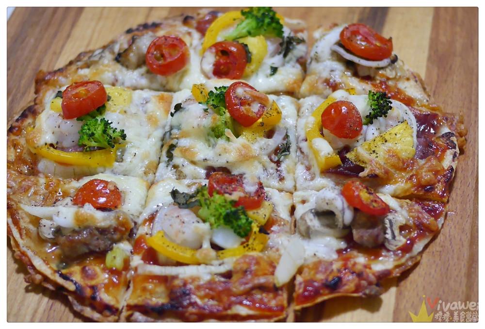 居家食譜分享|| 蛋餅皮DIY披薩Pizza好好吃!材料準備超方便~製作過程大公開!