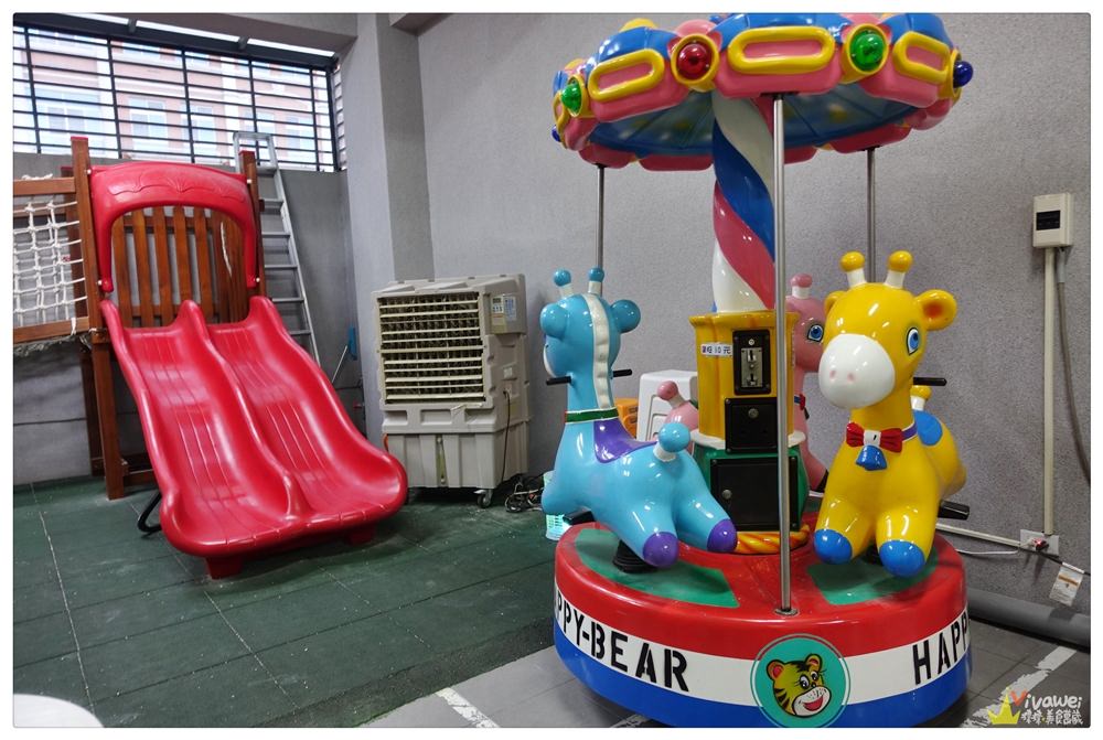台南東區住宿｜『黃色風箏民宿』有溜滑梯和沙池的親子民宿～童趣的房型是小朋友的最愛！