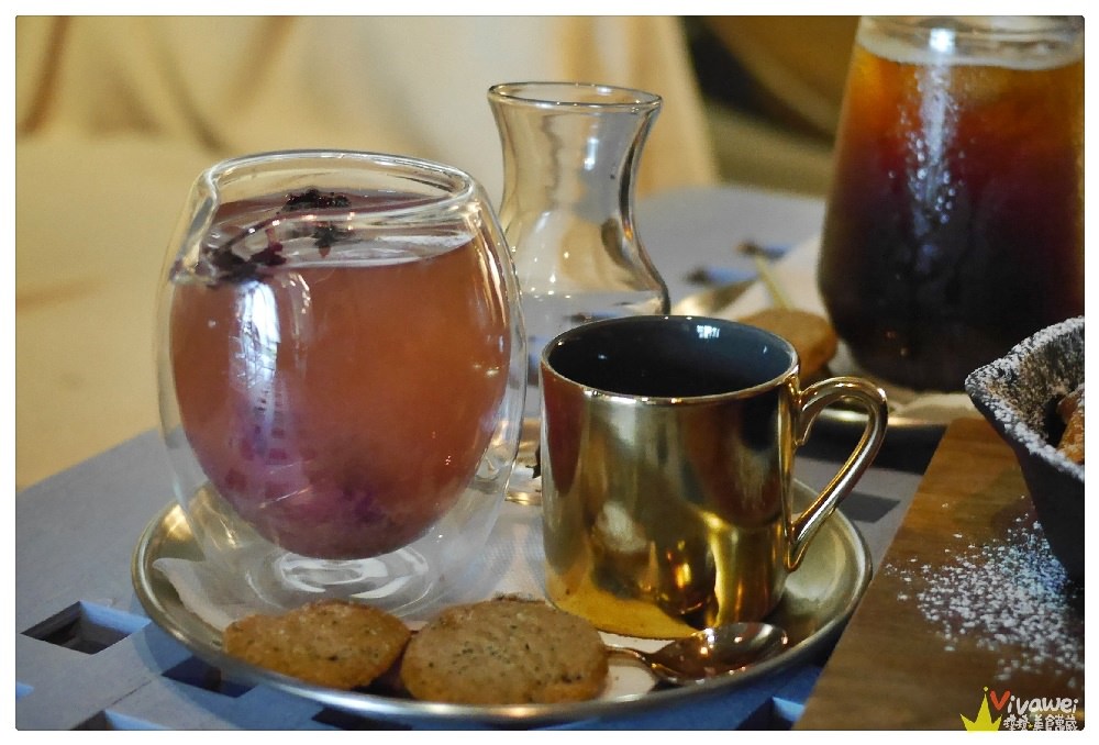 新竹竹北美食｜『F.A.長椅咖啡』有插座,有WIFI,不限時~可以久坐的悠閒下午茶咖啡廳!