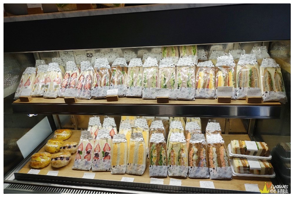 日本福岡美食｜『The Sandwich Stand』IG熱門網美店~沙拉和牛排三明治都是驚艷的好吃!