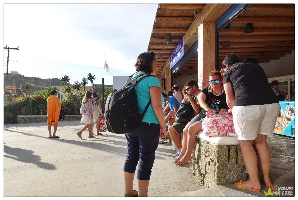 希臘旅遊景點｜『天堂海灘Paradise Beach』米克諾斯島Mykonos適合放空曬太陽及玩水的海灘~還有海景餐廳及club!