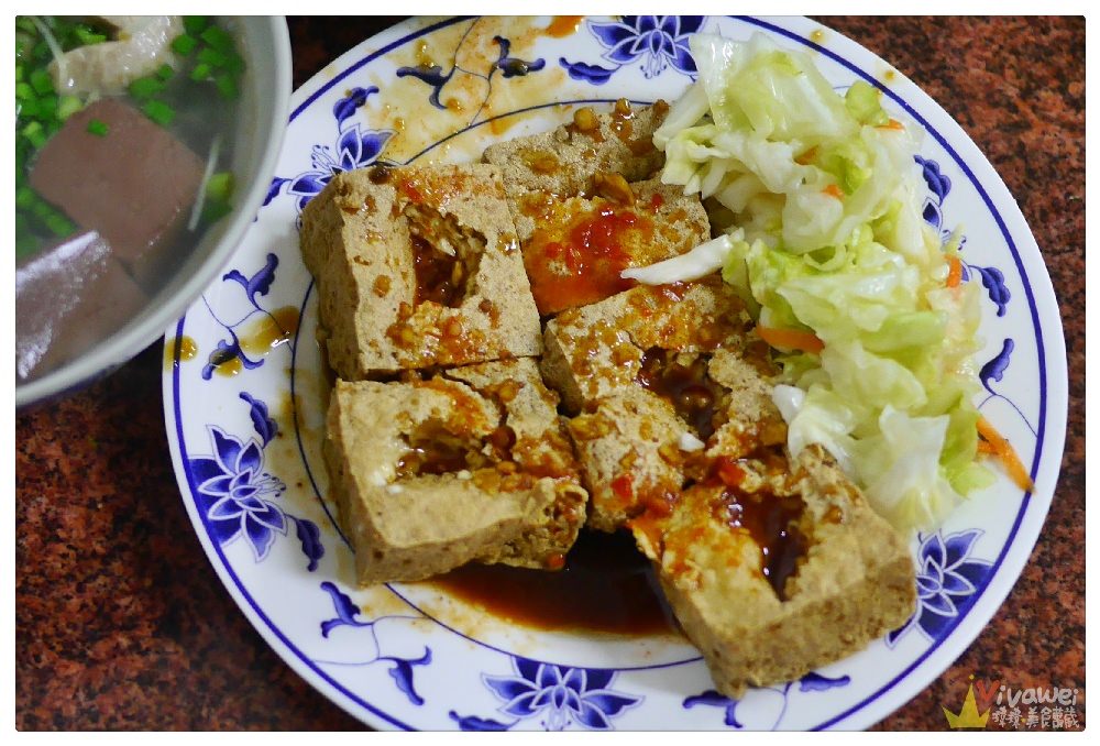 台中后里美食｜『長林肉圓臭豆腐』超好吃的酥脆臭豆腐&用料豐富的綜合湯