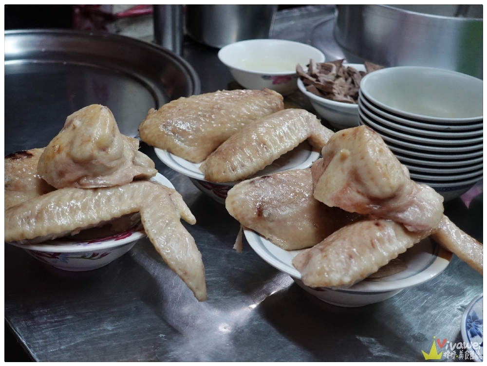 嘉義市美食｜『阿樓師火雞肉飯』在地銅板美食~湯品只要10元起~另有招牌火雞肉飯和雞片飯!