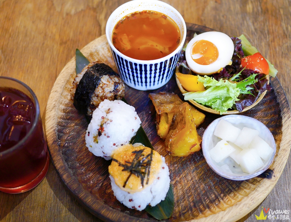 新竹市美食｜『微生 Float Dept.』巨城周邊的文青老宅咖啡廳~餐點豐富多樣又好吃!