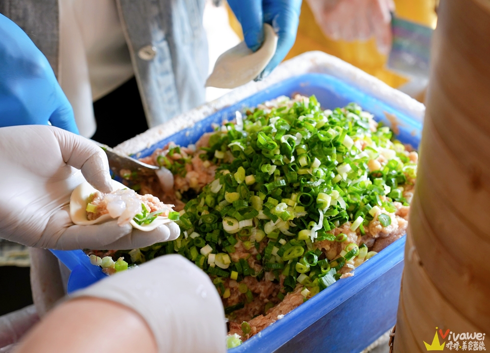 新竹竹東美食｜『竹東阿英鮮肉湯包』全年無休的現做湯包~湯包皮薄餡多還會噴汁!