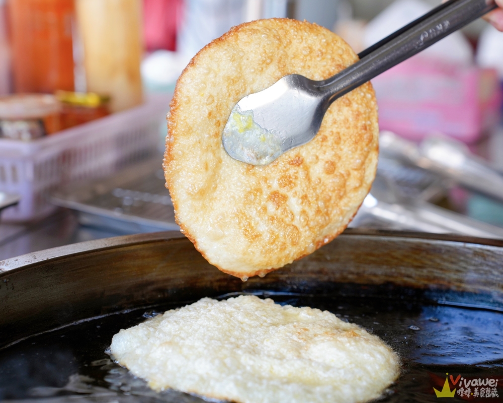 南投竹山美食｜『小米蛋餅』手工現桿餅皮夾入玉米蛋和起司片～高CP值的銅板美食！