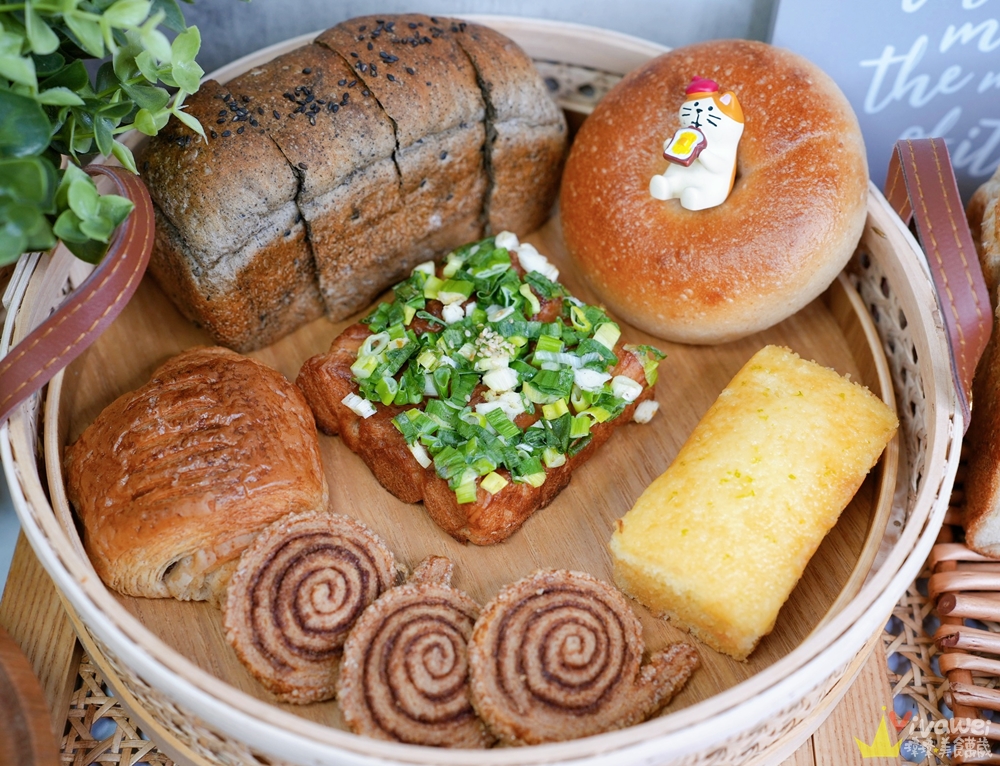 宜蘭冬山美食｜『莢麵包』招牌可蔥每人限購3個~嚴選食材製作的好吃麵包~