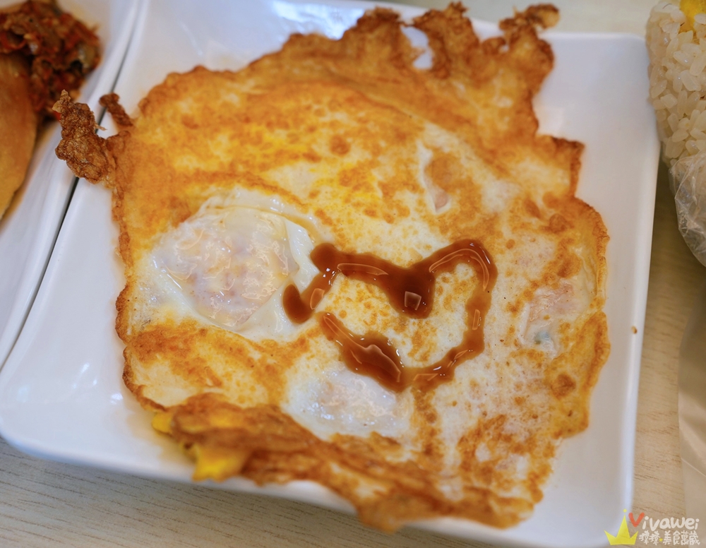 台北士林美食｜『天母豆漿』遵循古法手工現桿的酥脆蛋餅皮~韭菜盒子也是飽滿實在!
