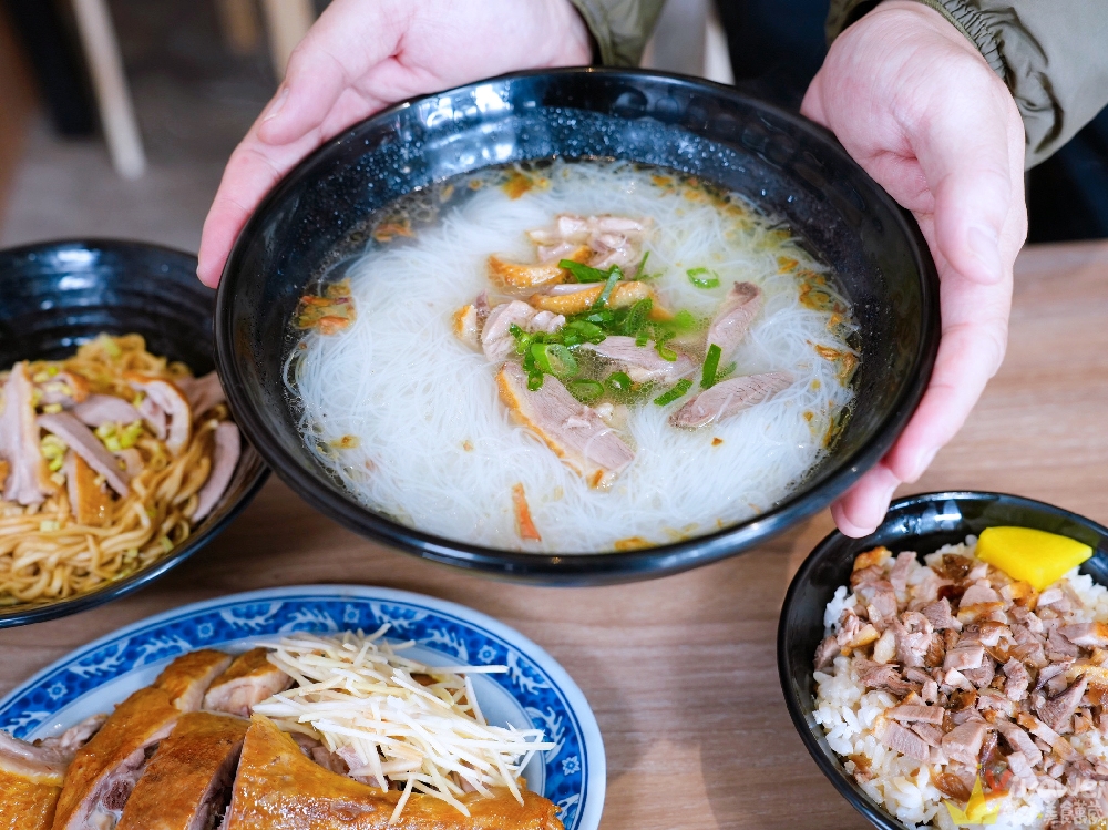 苗栗市美食｜『林家鴨香飯』必吃懷舊鴨香飯~還有炸紅燒肉,炸豆腐,蝦捲及綜合滷味等品項！