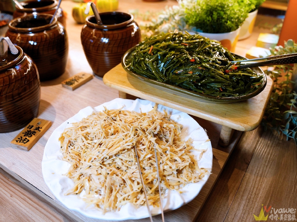 苗栗頭份美食｜『月團圓雞湯火鍋-苗栗頭份店』火鍋控必收！2025全新裝潢自助吧大升級！個人獨享鴛鴦鍋～蔬菜品項豐富～高品質鍋物專賣！