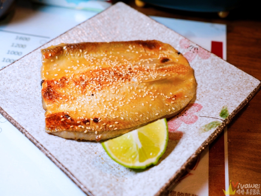 宜蘭冬山美食｜『乙森食堂』高CP值的日式家庭料理～現做餐點新鮮好吃～有兒童椅&小小的塌塌米兒童遊樂區！