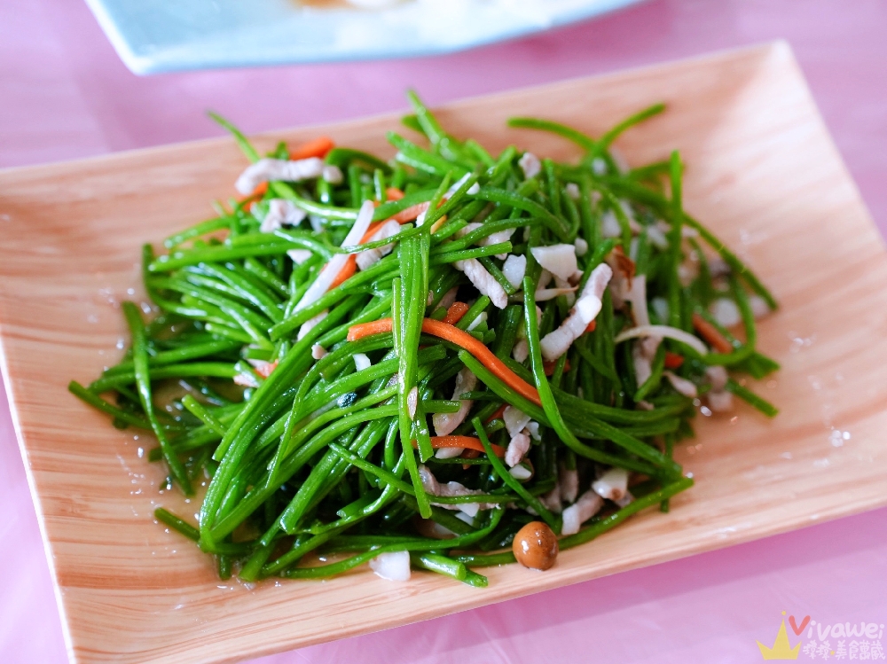 宜蘭壯圍美食｜『大仁哥蔗香脆皮桶仔雞-旗艦總店』多人聚餐合菜餐廳~招牌甘蔗脆皮桶仔雞須提前預訂！