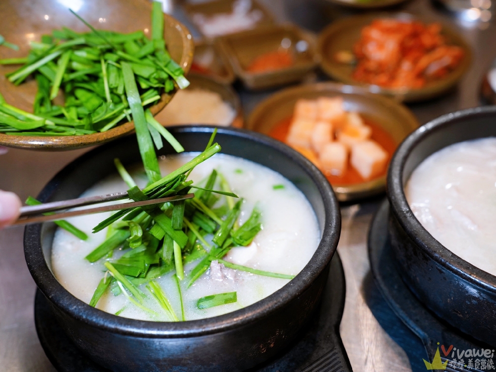 韓國釜山美食｜『水邊最高豬肉湯飯 西面樂天店』西面站樂天百貨9樓必吃！豬頸肉湯飯＆豬肉血腸湯飯開箱（附菜單價格＆吃法）