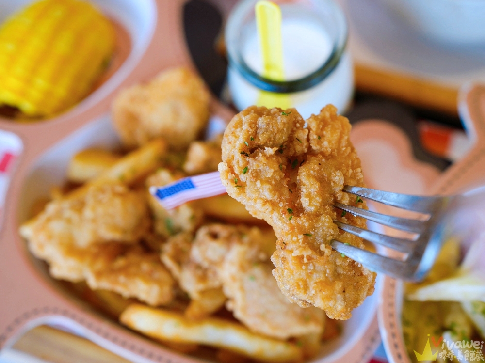 新北三芝美食｜『牛仔莊園』親子餐廳推薦！必吃牧馬人莊園牛排！草原白馬+美式鄉村風超好拍！