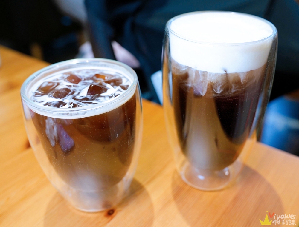 宜蘭三星美食｜『露露咖啡Lulü Coffee』免費停車、人氣炸雞飯糰套餐、甜點下午茶一次滿足！