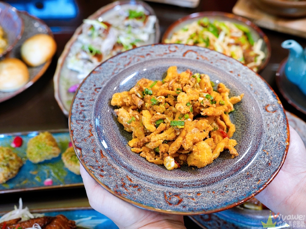 苗栗三灣美食｜『龍叔伯庭園餐館』超氣派的客家私房台菜餐廳～餐點品項豐富又好吃～親子友善且附設免費停車場！