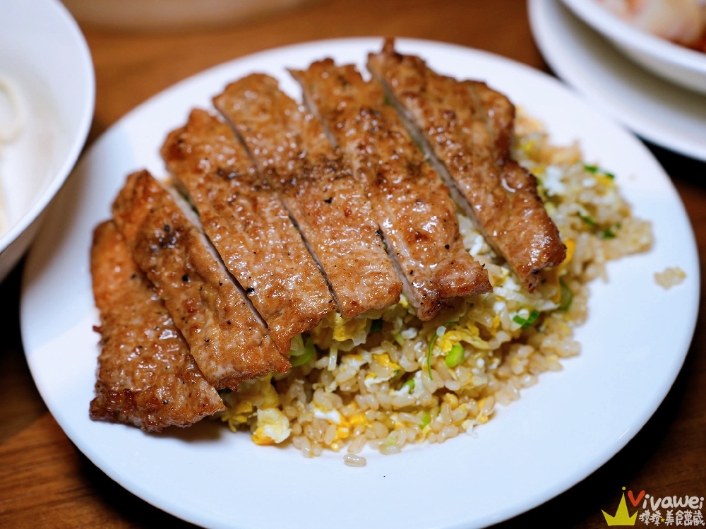 台北信義美食｜『鼎泰豐-台北101店』台北101最夯排隊店！觀光客必朝聖的小籠包名店！隱藏版吃法大公開！