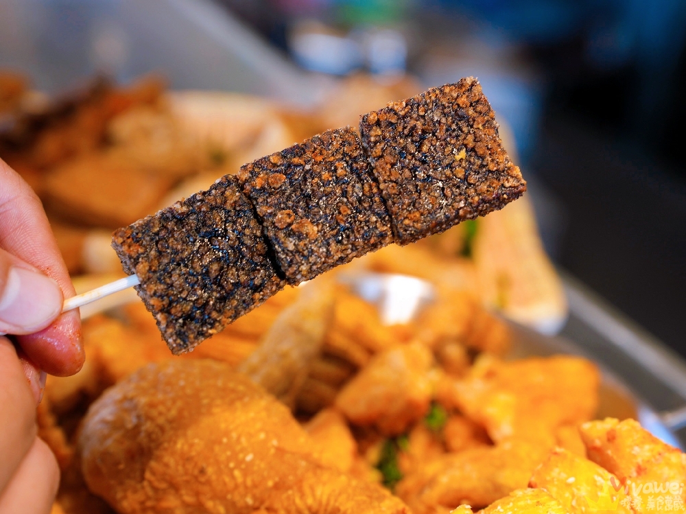 桃園蘆竹美食｜『尚豪轟炸雞翅（坑口店）』平日限定！藏在工業區的好吃炸物專賣！必買魷魚,甜不辣,地瓜～可免費加蒜片！