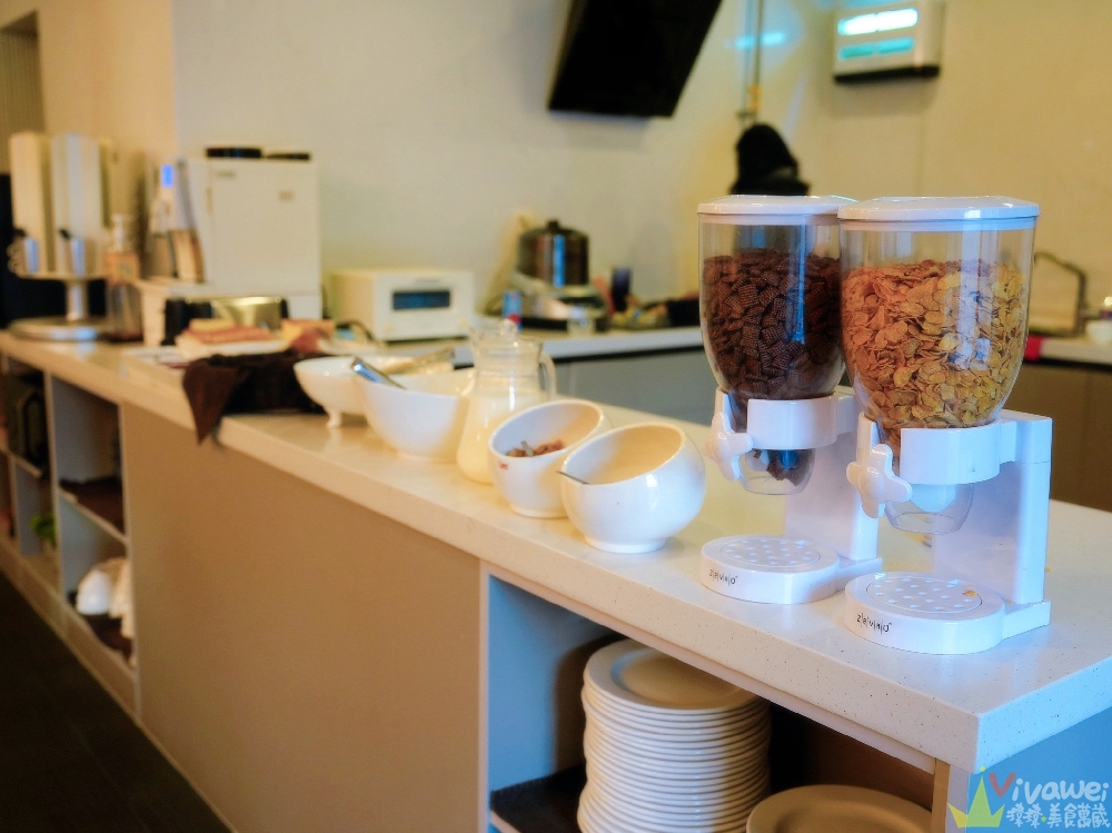 韓國釜山住宿｜『西面棕色點點商務飯店 (Browndot Business Seomyeon)』近西面站～免費早餐簡單好吃～櫃台還能代訂韓式炸雞！