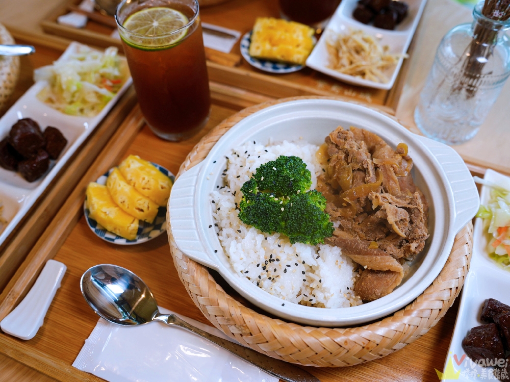 苗栗銅鑼美食｜『紫鳶山城-覓境莊園』超美玻璃屋餐廳~低消只要150元的秘境景觀餐廳！