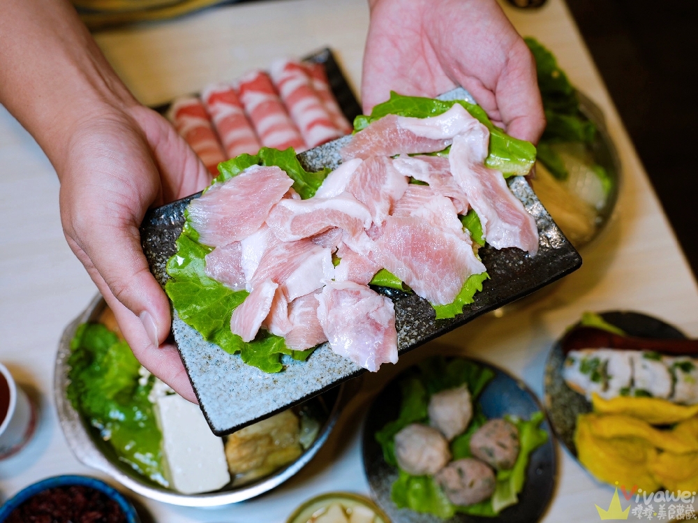 桃園中壢美食｜『好神自然鍋』內壢高品質火鍋！主打自然蔬果湯&天然食材！健康美味又好吃！
