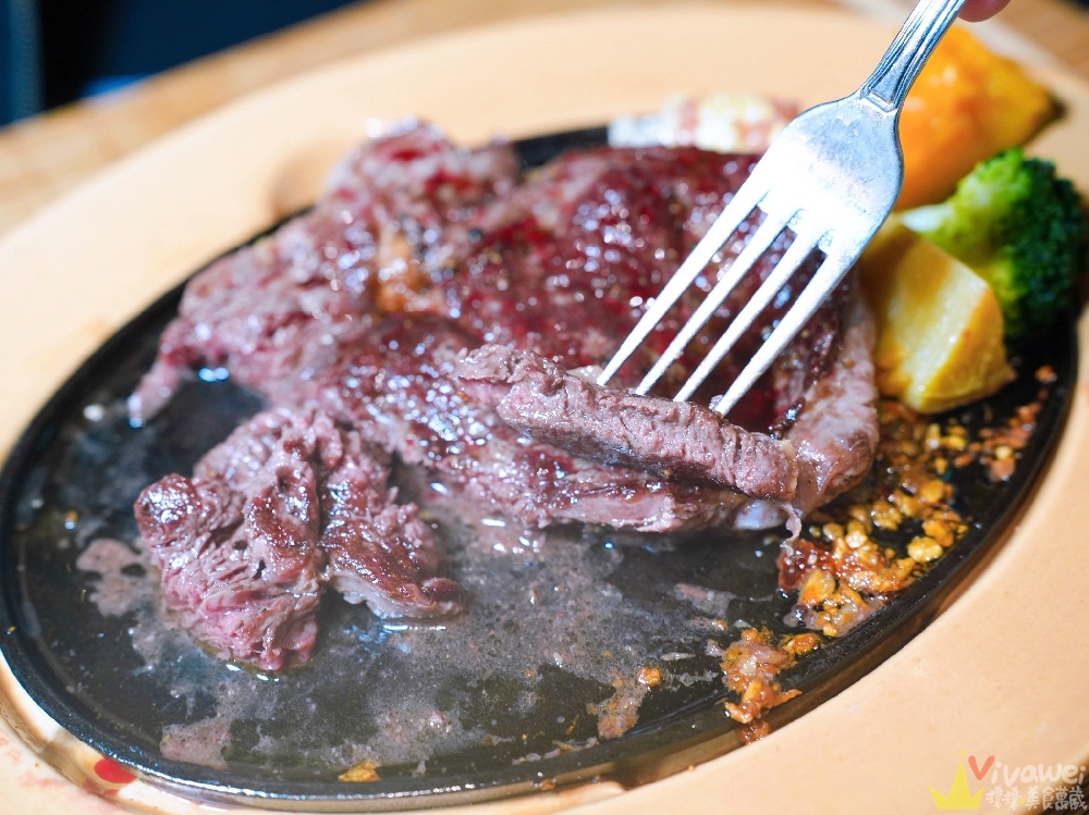 桃園中壢美食｜『蕃薯藤-TINA廚房 中壢壢景町店』點主餐即可享有半自助式健康豐盛餐！主打食當地/食當季/食有機！