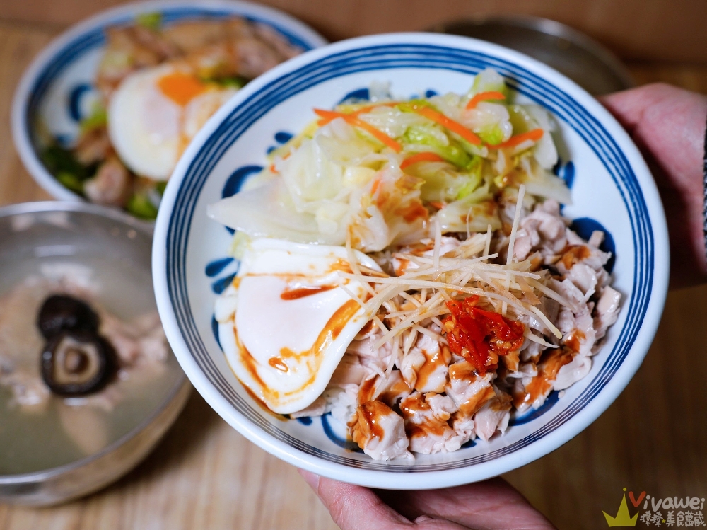 台北信義美食｜『富春雞肉』吳興街排隊熱門小吃！必吃高CP值雞腿飯～雙倍肉量更滿足！