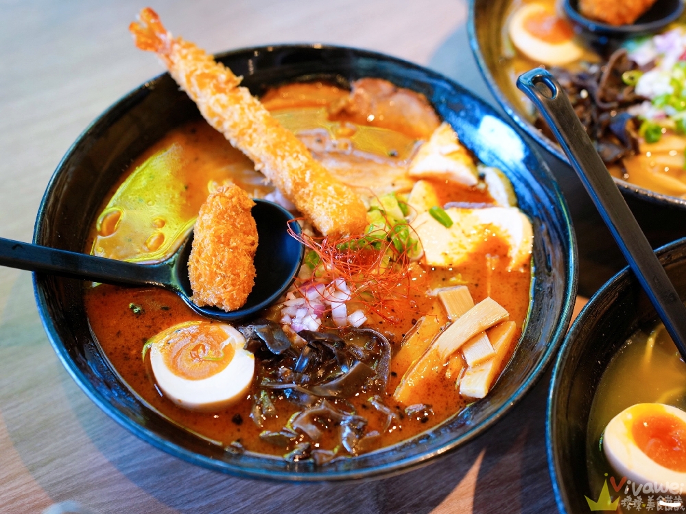 南投仁愛美食｜『星嵐拉麵』近清境農場的高海拔拉麵店～親子友善還有桌遊和盪鞦韆～週五,六,日限定自家製麵拉麵！