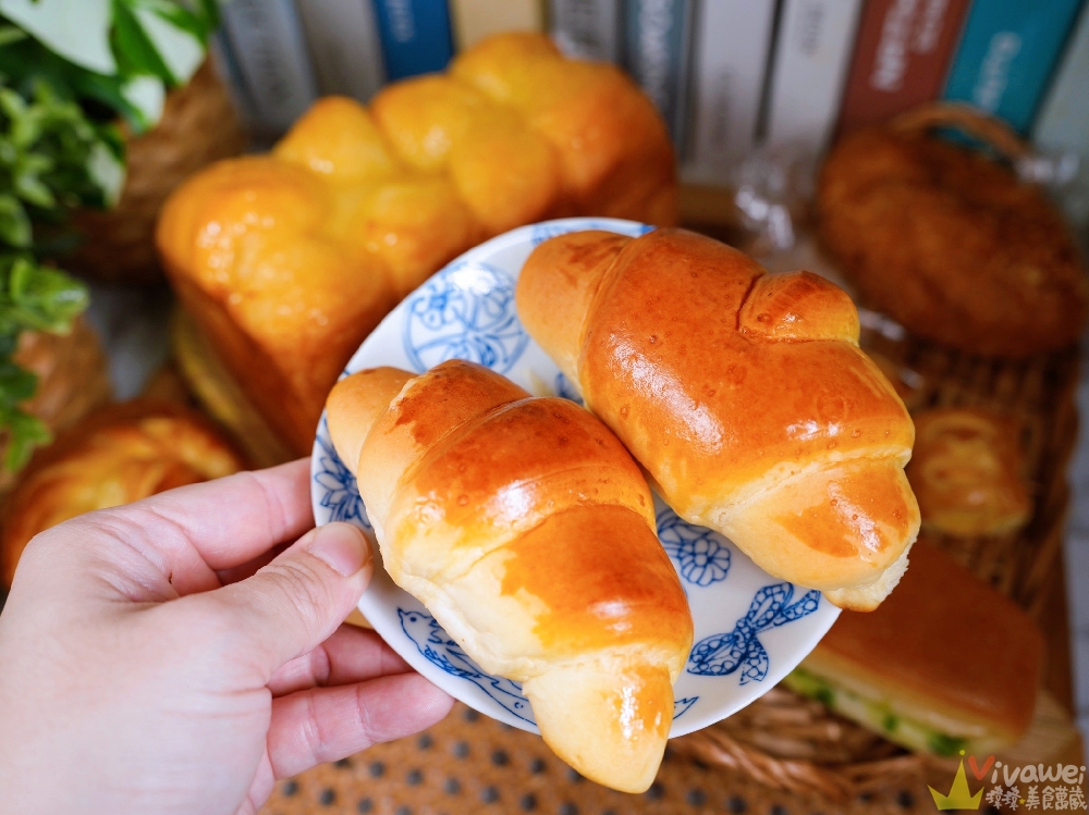 苗栗竹南美食|『隆興蛋糕城』傳統老派麵包店!必吃預約制的奶油吐司~鬆軟奶香超涮嘴! 苗栗竹南美食|『隆興蛋糕城』傳統老派麵包店!必吃預約制的奶油吐司~鬆軟奶香超涮嘴!