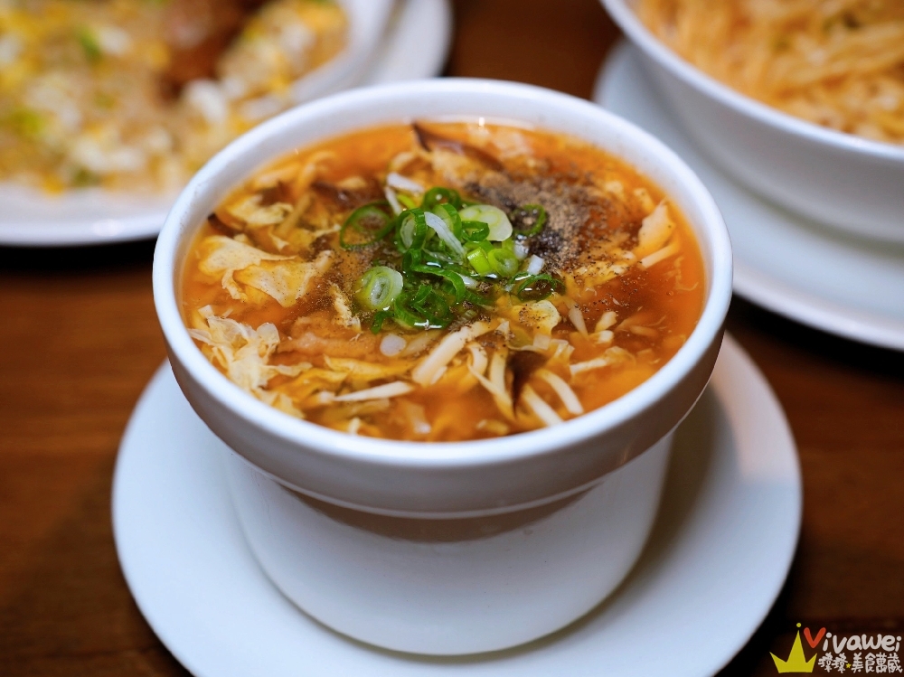 台北信義美食｜『鼎泰豐-台北101店』台北101最夯排隊店！觀光客必朝聖的小籠包名店！隱藏版吃法大公開！