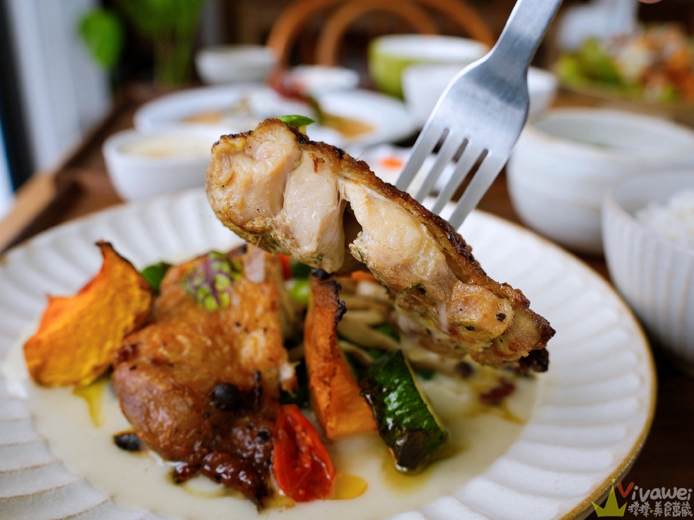 宜蘭員山美食｜『Walk In House 沃客宅』有停車場的質感民宿餐廳～專賣炸物,簡餐,火鍋,甜點,咖啡飲品！