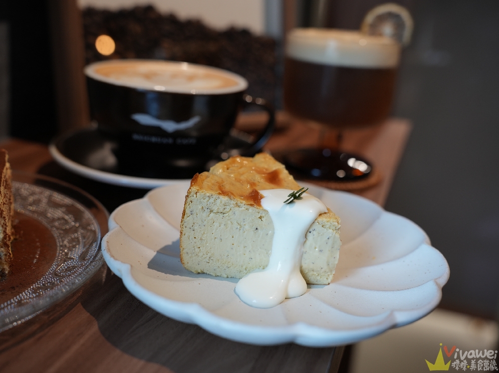 苗栗後龍美食｜『北川咖啡 BEICHUAN CAFE』隱身在住宅區的質感咖啡館！提拉米蘇,巴斯克蛋糕,特色咖啡推薦！