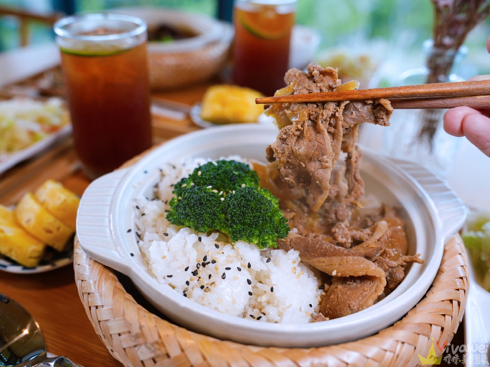 苗栗銅鑼美食｜『紫鳶山城-覓境莊園』超美玻璃屋餐廳~低消只要150元的秘境景觀餐廳！