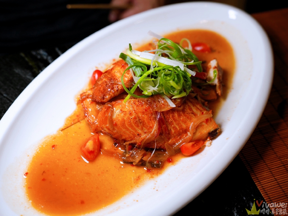 桃園中壢美食｜『蕃薯藤-TINA廚房 中壢壢景町店』點主餐即可享有半自助式健康豐盛餐！主打食當地/食當季/食有機！