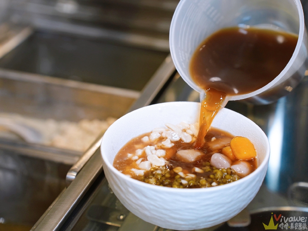 苗栗頭份美食｜『飴棠豆花』多樣化的創新甜品！黑糖豆花,仙草,鮮奶凍,熱芋泥,紅豆湯,還有鮮奶麻糬,泰奶冰沙!