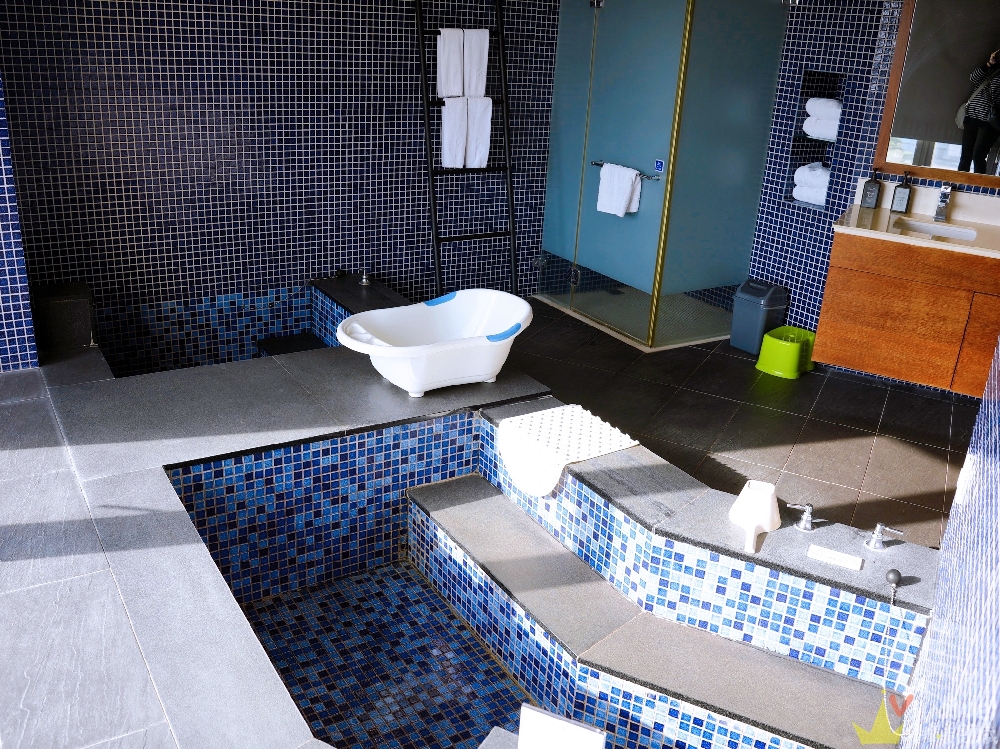 桃園中壢住宿｜『南方莊園渡假飯店』親子渡假首選！開箱景隅家庭客房～體驗迷你海盜大冒險住房專案＋竹地雞西式桌宴一次滿足！