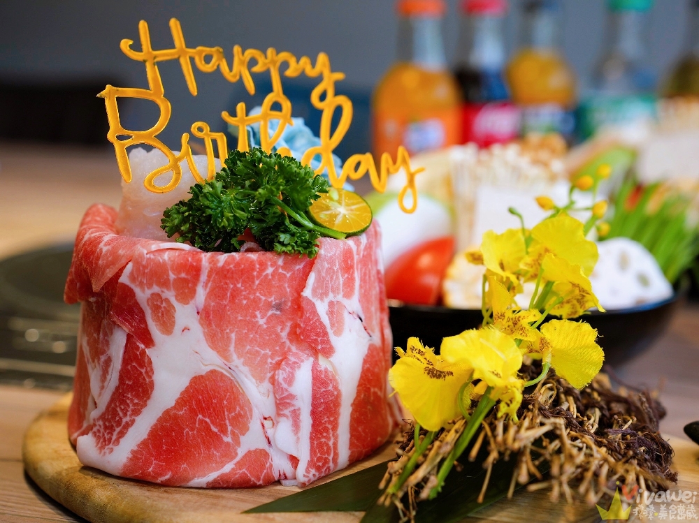 桃園中壢美食|『鍋強強極緻火鍋』新升級桌邊蔬菜免費續&氣泡飲料暢飲&指定套餐+100元肉肉吃到飽!附設免費停車場~親子友善餐廳~回訪多次的質感火鍋店! 桃園中壢美食|『鍋強強極緻火鍋』新升級桌邊蔬菜免費續&氣泡飲料暢飲&指定套餐+100元肉肉吃到飽!附設免費停車場~親子友善餐廳~回訪多次的質感火鍋店!