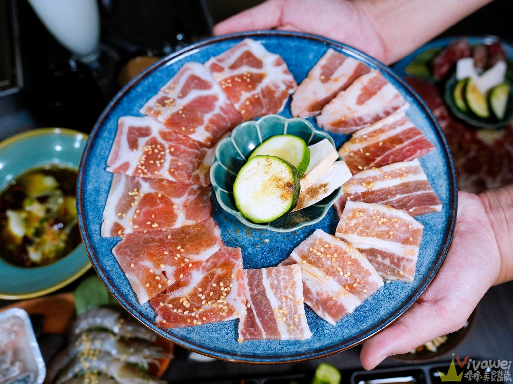 苗栗頭份美食｜『花燒肉．個人燒肉』免服務費～獨享燒肉套餐還有酸菜魚！當日壽星加碼招待干貝加肉盤！