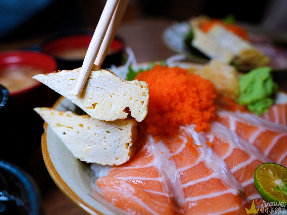 桃園平鎮美食｜『壹鮨丼』平價壽司及生魚片丼飯！內用享湯品及熱茶免費暢飲！