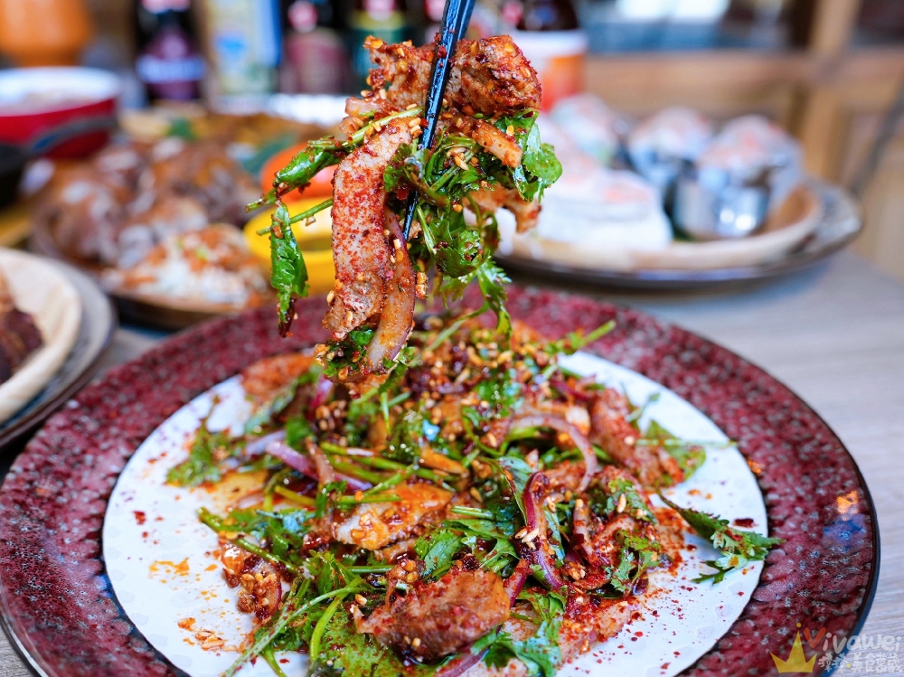 台北大安美食｜『 ABV南洋餐酒館-台北國館店』國父紀念館站南洋風特色美食！上百款精釀啤酒搭配超完美！